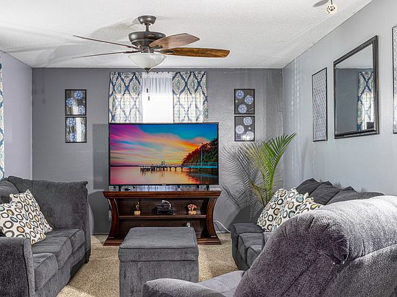 3rd image of 9712 Saigon Dr
