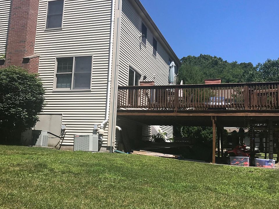 2nd image of 170 Paine Rd