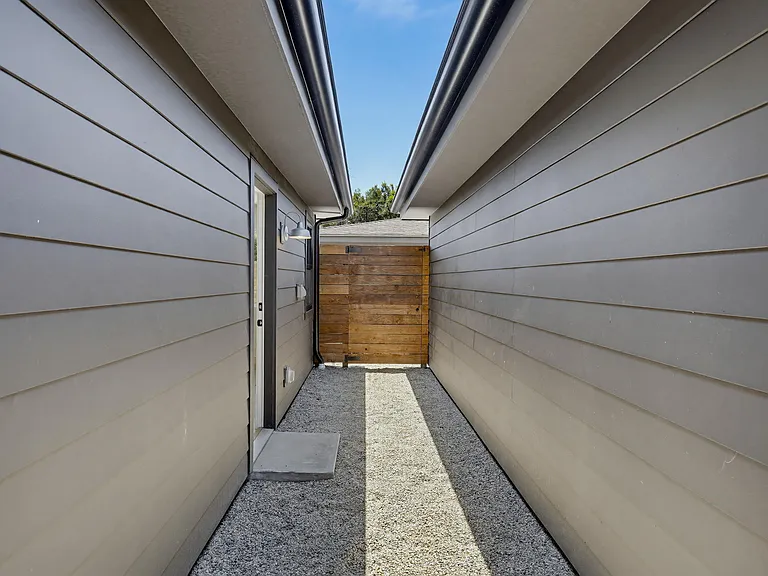 2036 Pomona Ave #C — Photo 26