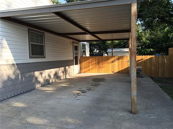 3rd image of 1612 Glenn Dr