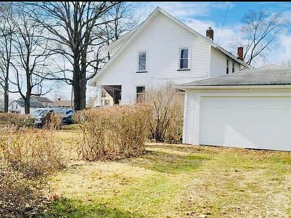 3rd image of 1138 Williams Ave NE