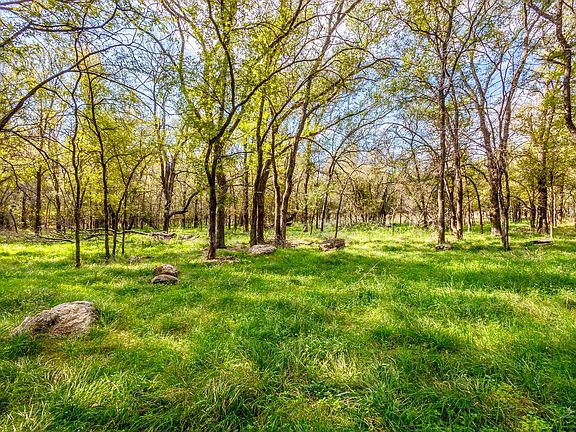 3rd image of 217 County Road 468