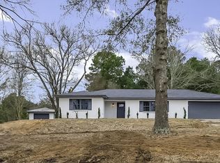 711 Range Rd, Palestine, TX 75801