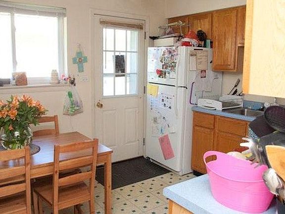 4th image of 202 Walter Dr APT D