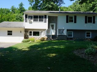 77 Caldwell Rd, Stillwater, NY 12170