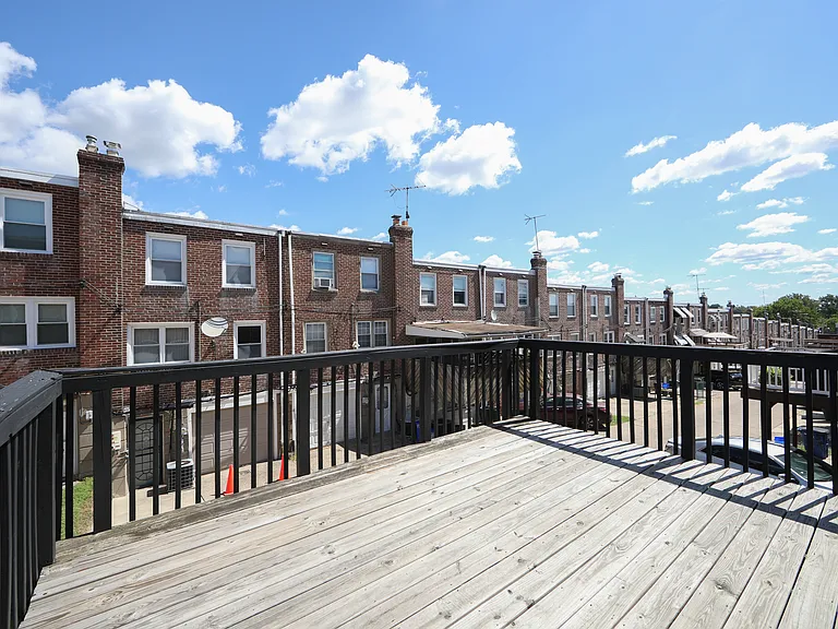 1357 Westbury Dr — Photo 18