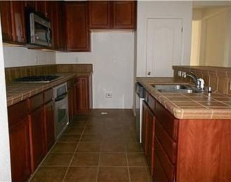 4th image of 2691 Nicolson Cir