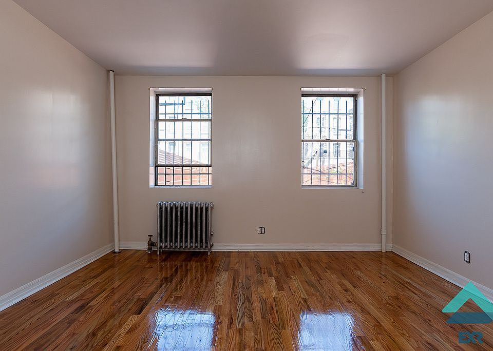 1st image of 235 Macdonough St #1