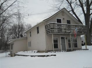 1990 Maxfield Rd, Hartland, MI 48353