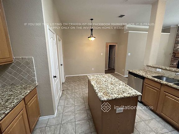 5th image of 113 Singletree Ln