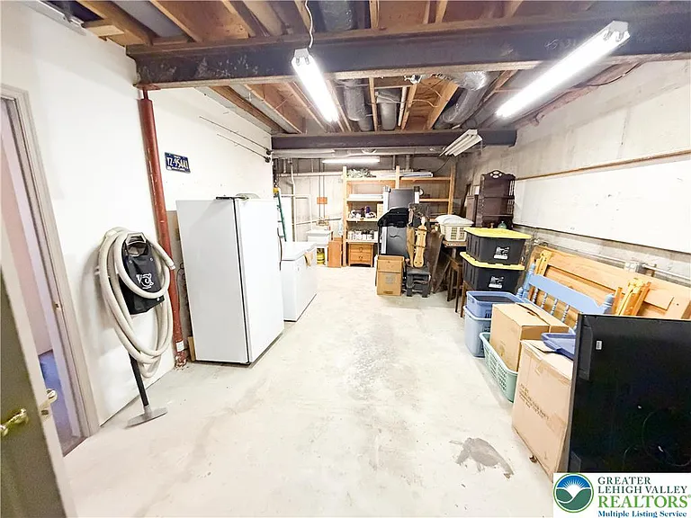1395 Station St — Photo 21
