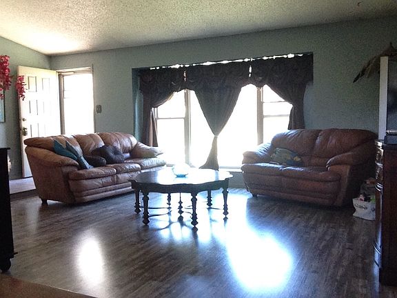 4th image of 6580 Charter Dr