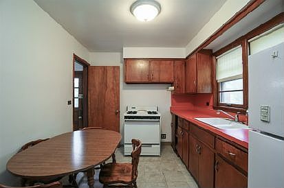 3rd image of 1105 N Berwick Blvd