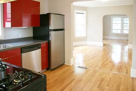 717 4th St NE #1 — Photo 6