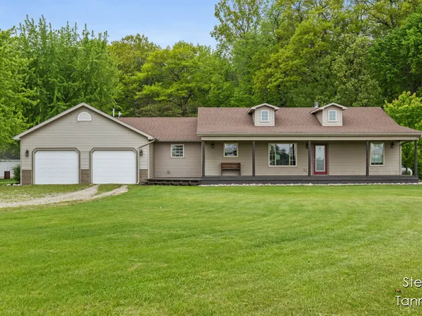 5272 Clifford Ct NW, Stanton, MI 48888