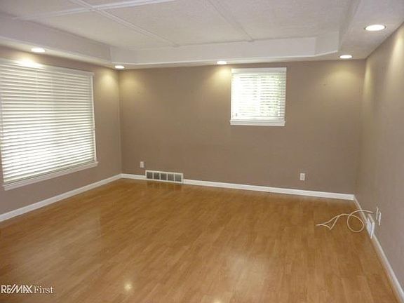4th image of 23123 Deziel St