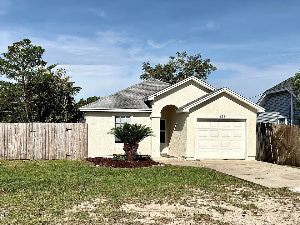 425 Dolphin Dr