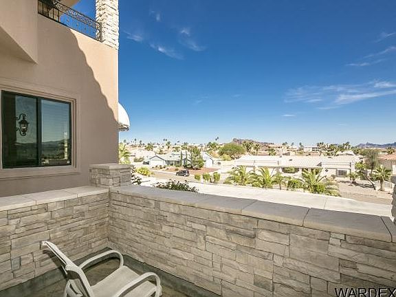 3rd image of 2425 Demaret Dr