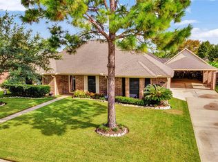 2220 Winecup Ln, League City, TX 77573