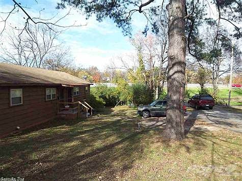 3rd image of 3605 Parker St