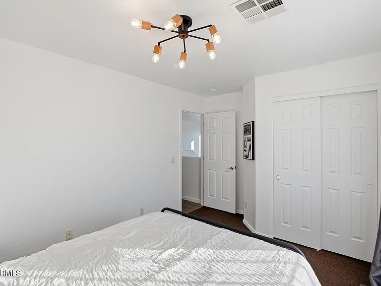 220 W Beechnut Pl — Photo 35