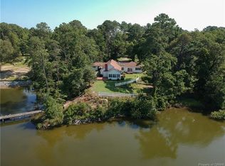 69 Chinnis Ln, Irvington, VA 22480