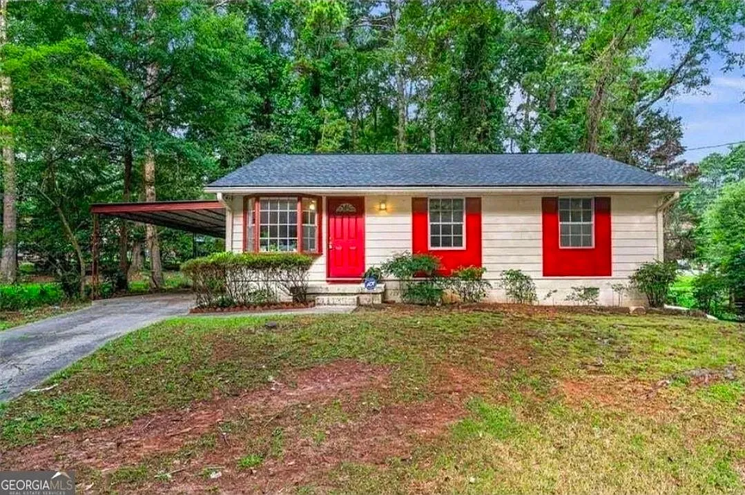 4 bed, 1.0 bath, 1079 sqft, $1,690 — Photo 1