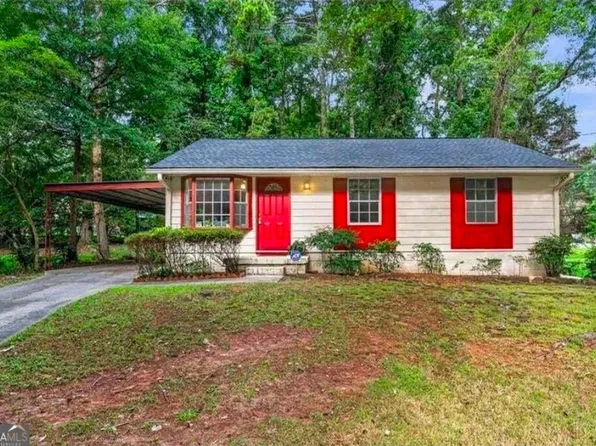 6177 Crestview Ln, Forest Park, GA 30297