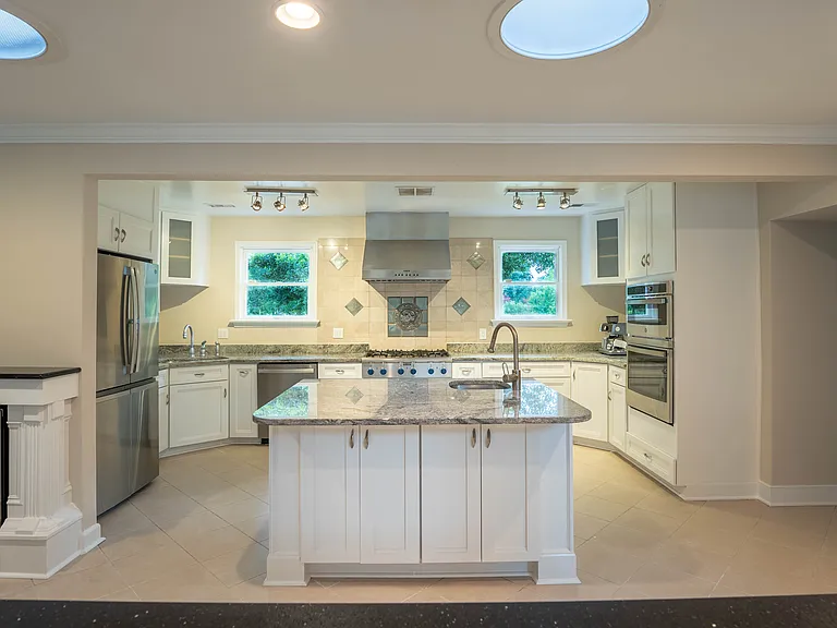10805 S Glen Rd — Photo 20