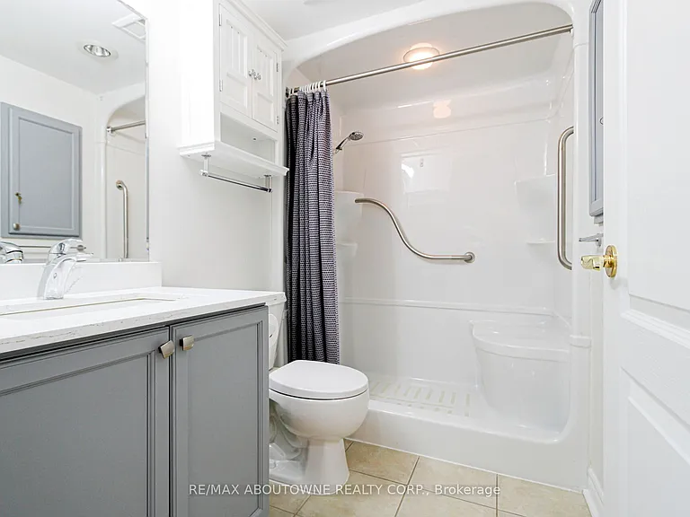 350 Princess Royal Dr #1002 — Photo 23