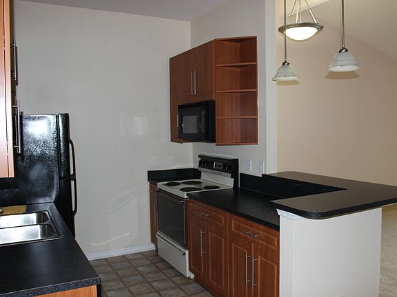 5th image of 145 N Pearl Lake 212 Cswy
