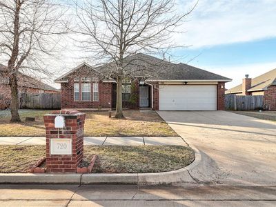 720 Elder Ln, Mustang, OK, 73064