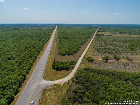 3rd image of 4822 County Road 181 E