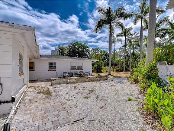 3rd image of 5006 W DICKENS AVENUE