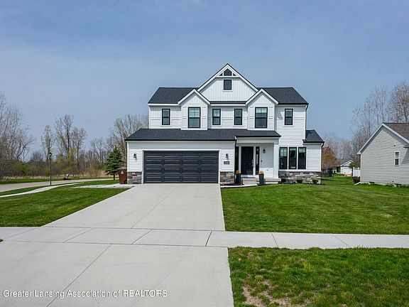 2nd image of 4548 Garden Gate Dr