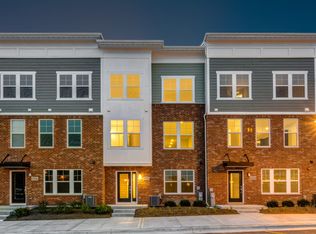 3553 Mulligan Dr, Woodridge, IL 60517
