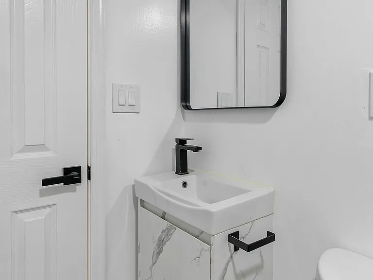 1225 Spruce St #3F — Photo 15
