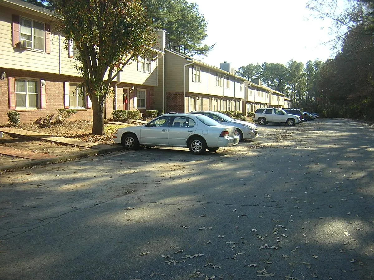 2 bed, 2.5 bath, 1260 sqft, $1,595 — Photo 4