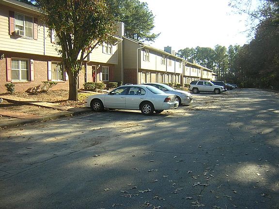 4th image of 2220 Kings Gate Cir APT A