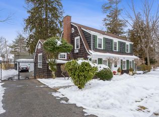 237 Cathedral Ave, Hempstead, NY 11550