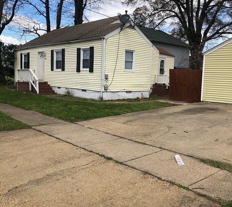 1st image of 900 Avenue I