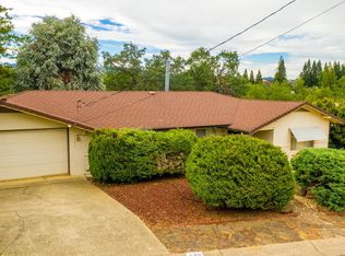 630 Overhill Dr, Redding, CA 96001