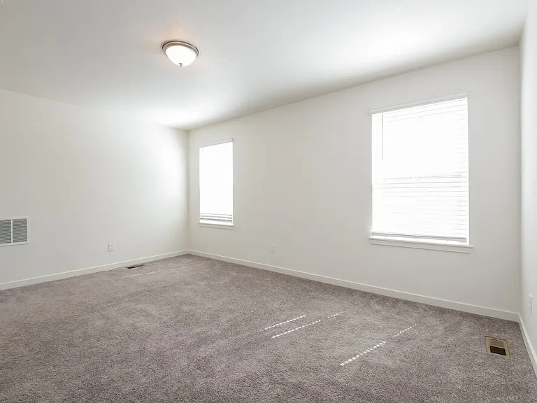 18557 E 47th Pl — Photo 12