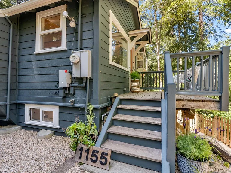 1155 Fanning Grade — Photo 5