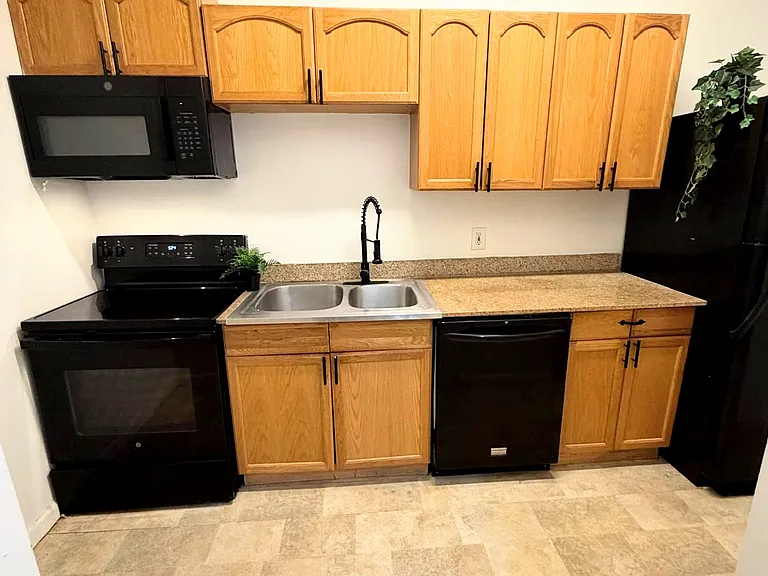 2601 Bellevue Ave #1 — Photo 25