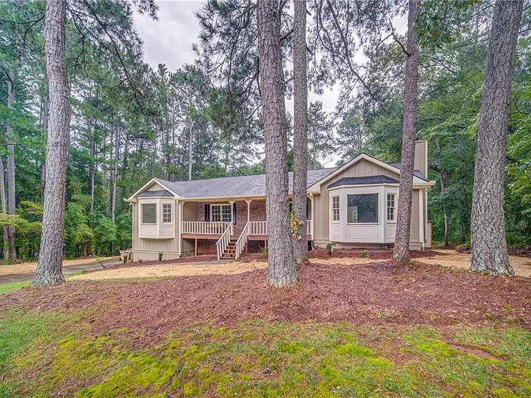 311 Mariner Cir — Photo 36