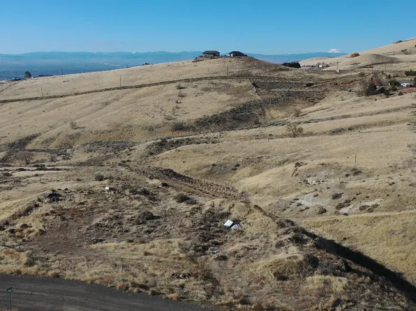 140 Ewe Dr, Yakima, WA 98901