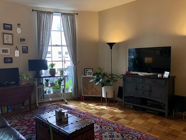 27 Bowdoin St #2B — Photo 2