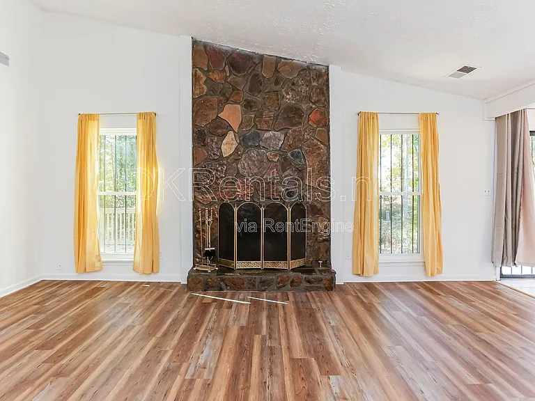 135 Beethoven Ct — Photo 6