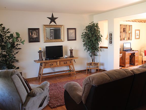 2nd image of 7162 Oxmoor Ln